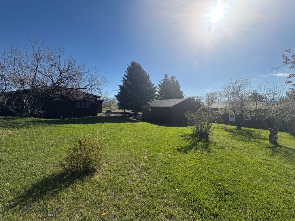 1050 Hwy 55 Property Photo 5