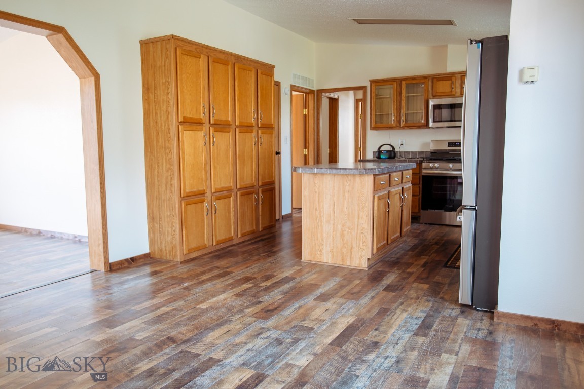 1050 Hwy 55 Property Photo 10