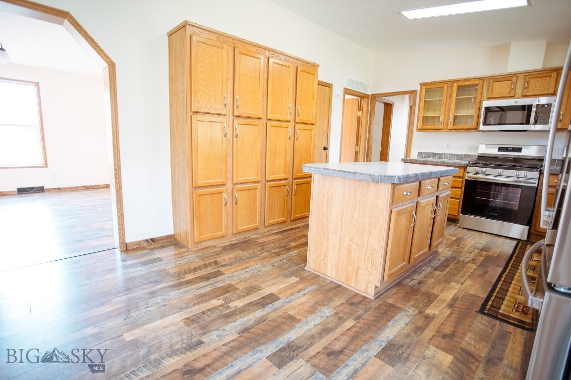 1050 Hwy 55 Property Photo 14