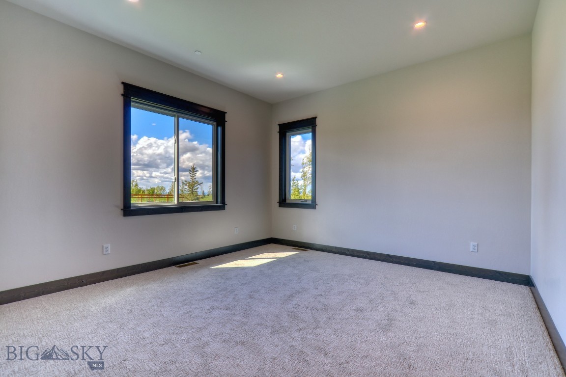 119 Clancy Way Property Photo 40