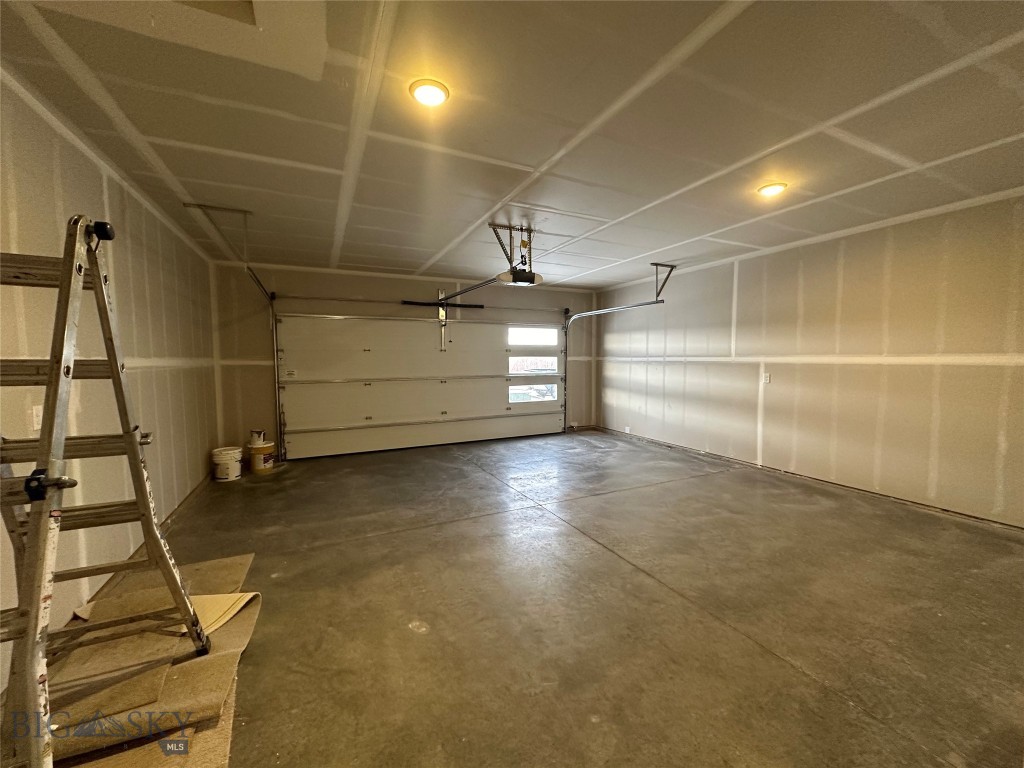 8 Westgate Ave Property Photo 10