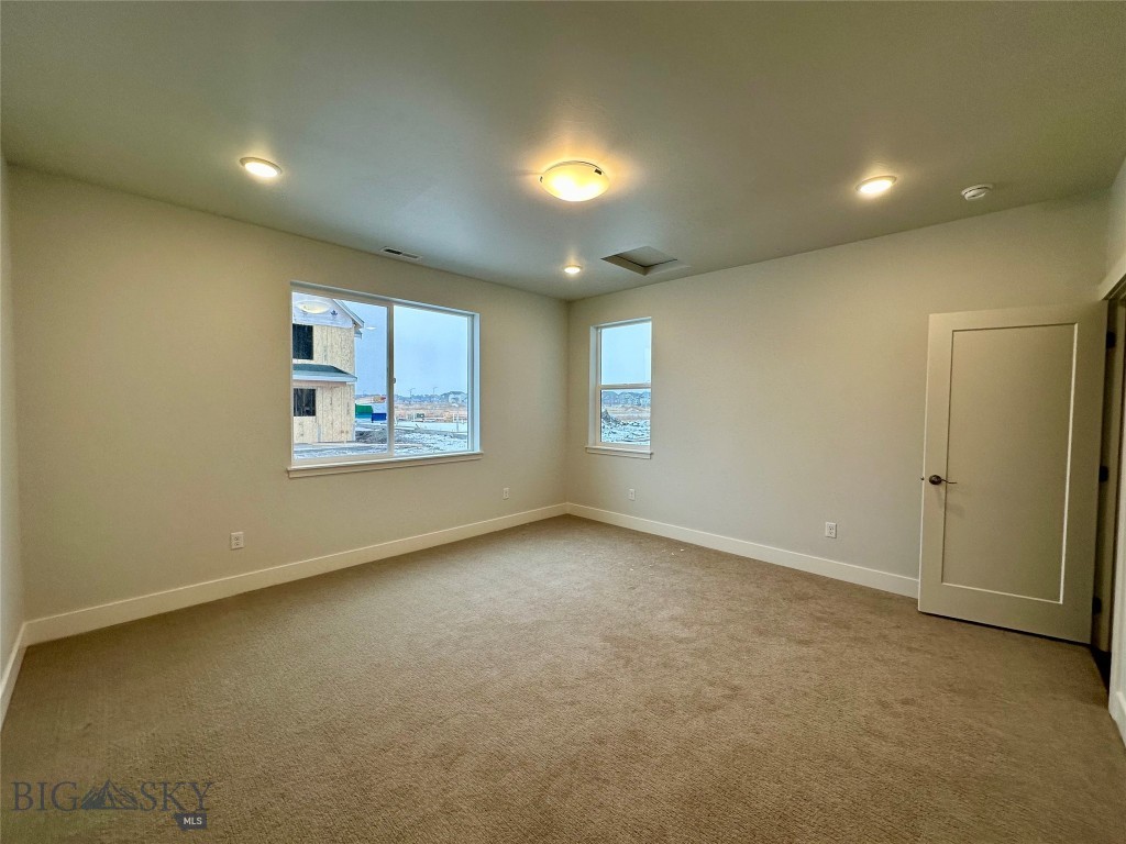 8 Westgate Ave Property Photo 14