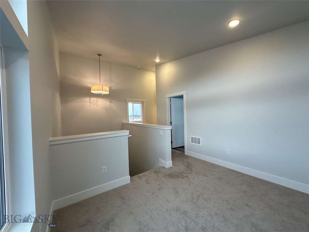 8 Westgate Ave Property Photo 16