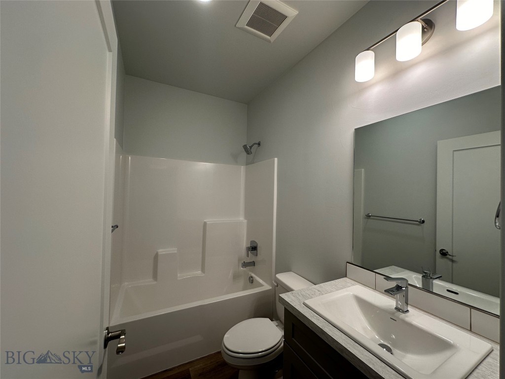 8 Westgate Ave Property Photo 18