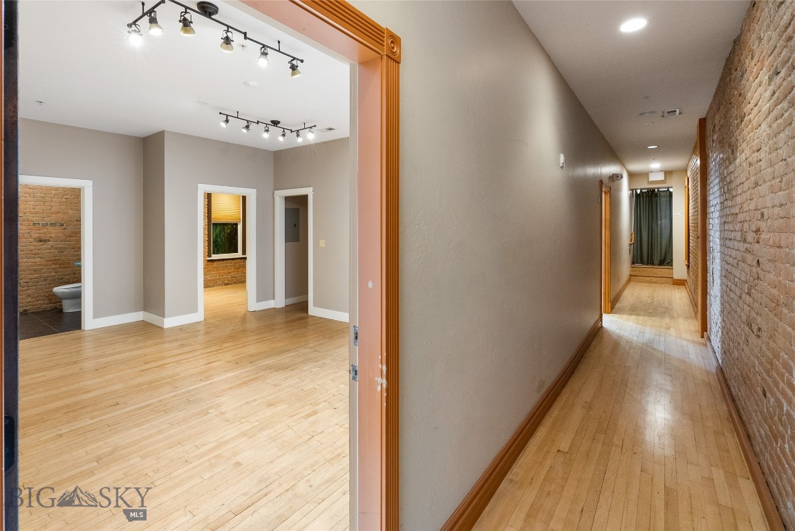 129 W Main Street B2 Property Photo 6