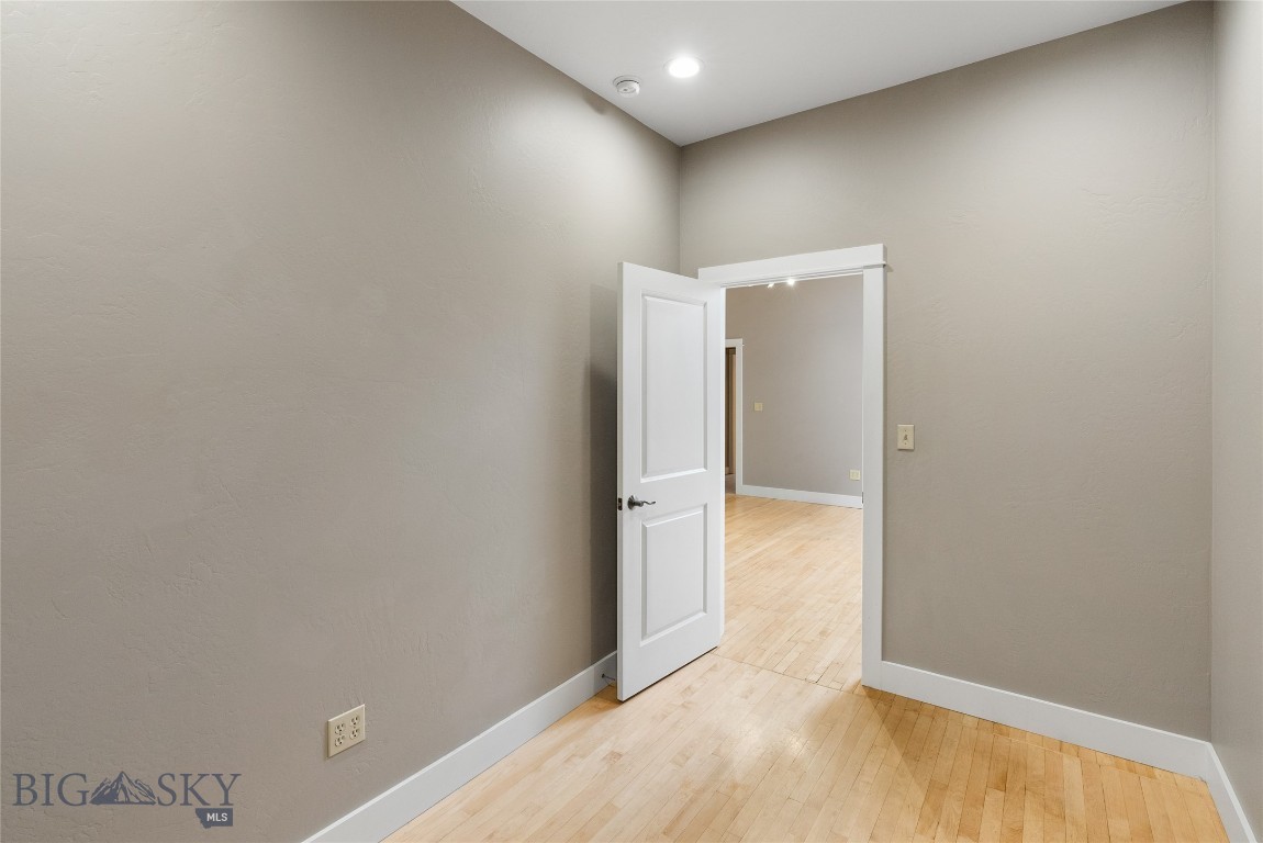 129 W Main Street B2 Property Photo 12