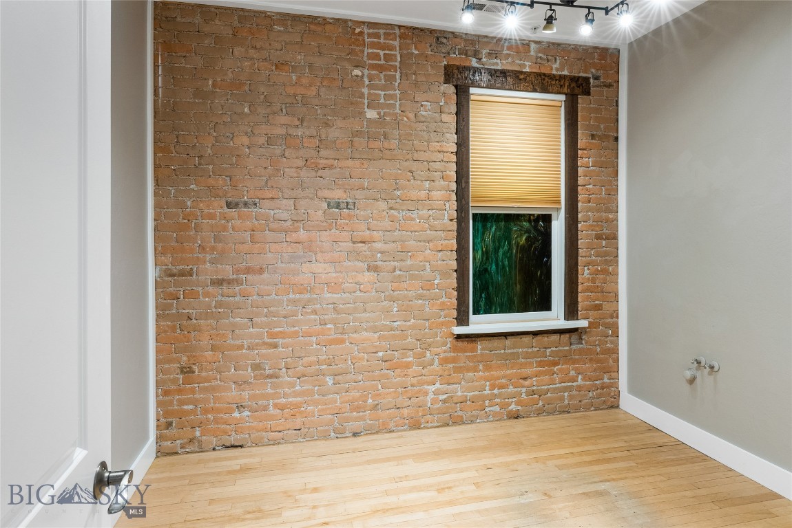 129 W Main Street B2 Property Photo 17