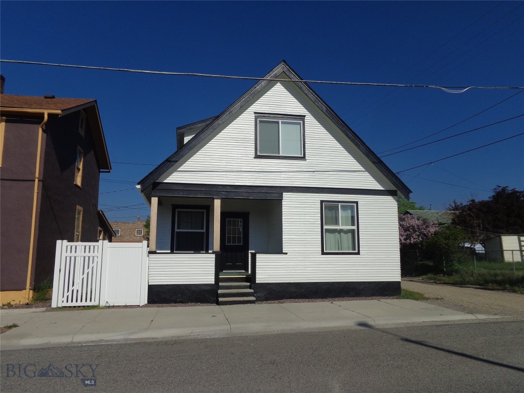 112 Washington Street Property Photo 1