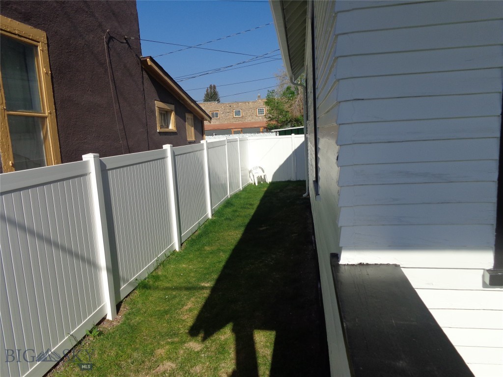 112 Washington Street Property Photo 5
