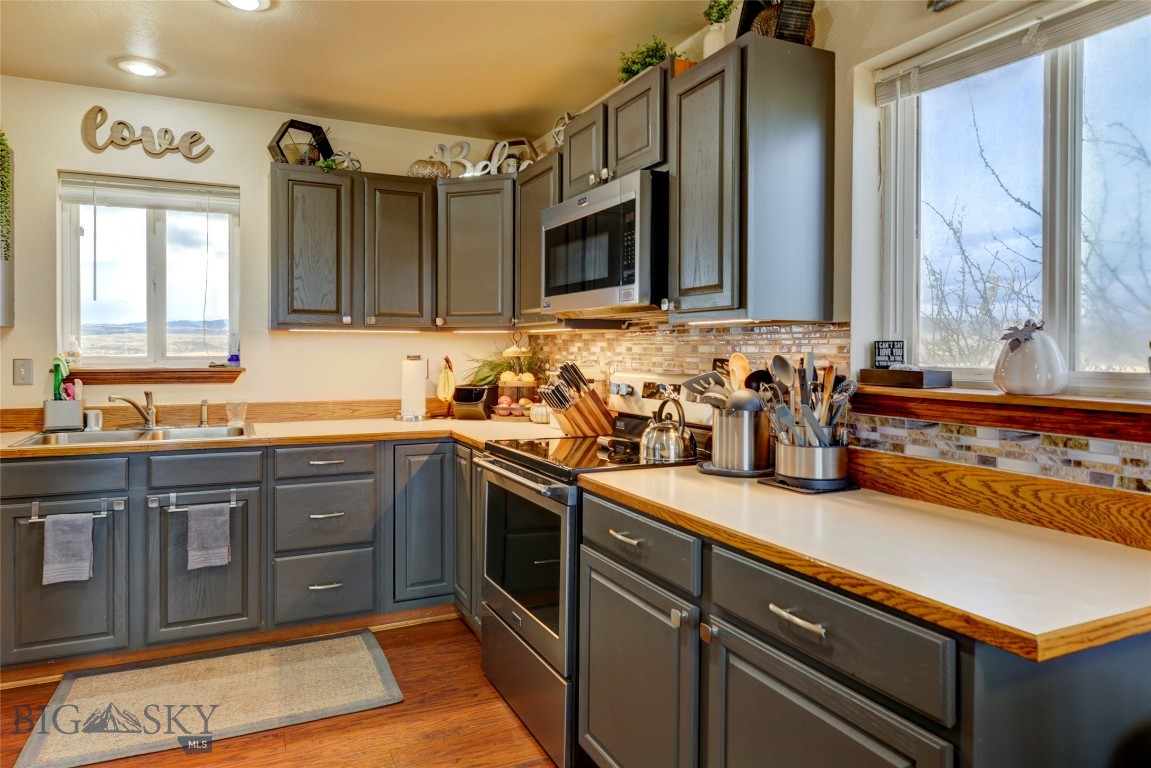 759 Castle Mountain Road Property Photo 21