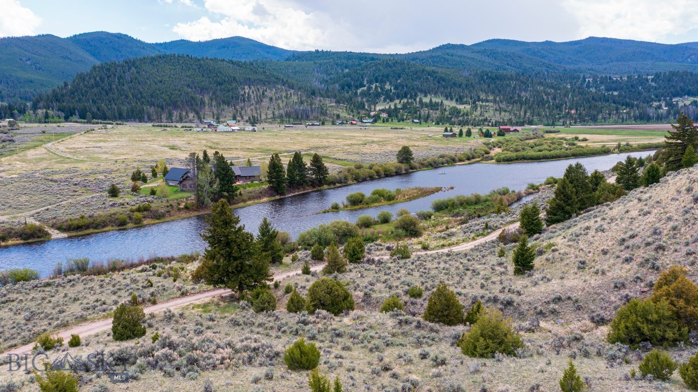 2833 Johnson Creek Road Property Photo 16