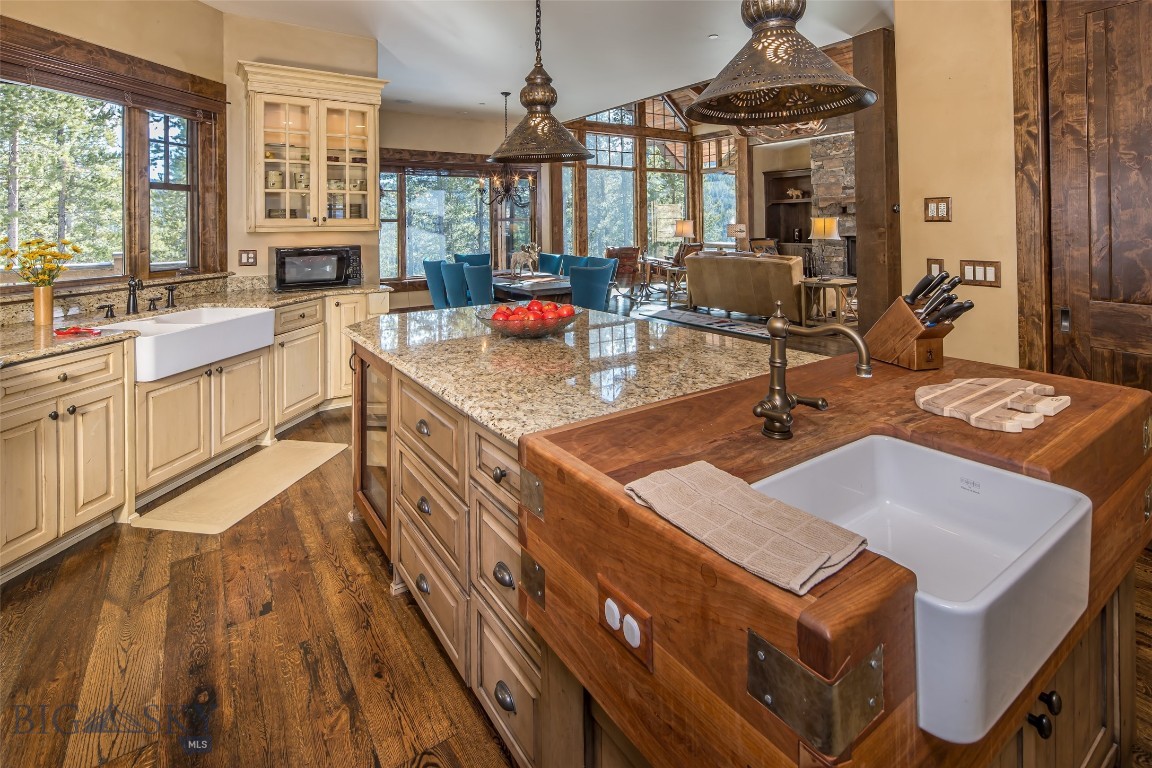 2570 Ousel Falls Road Property Photo 8