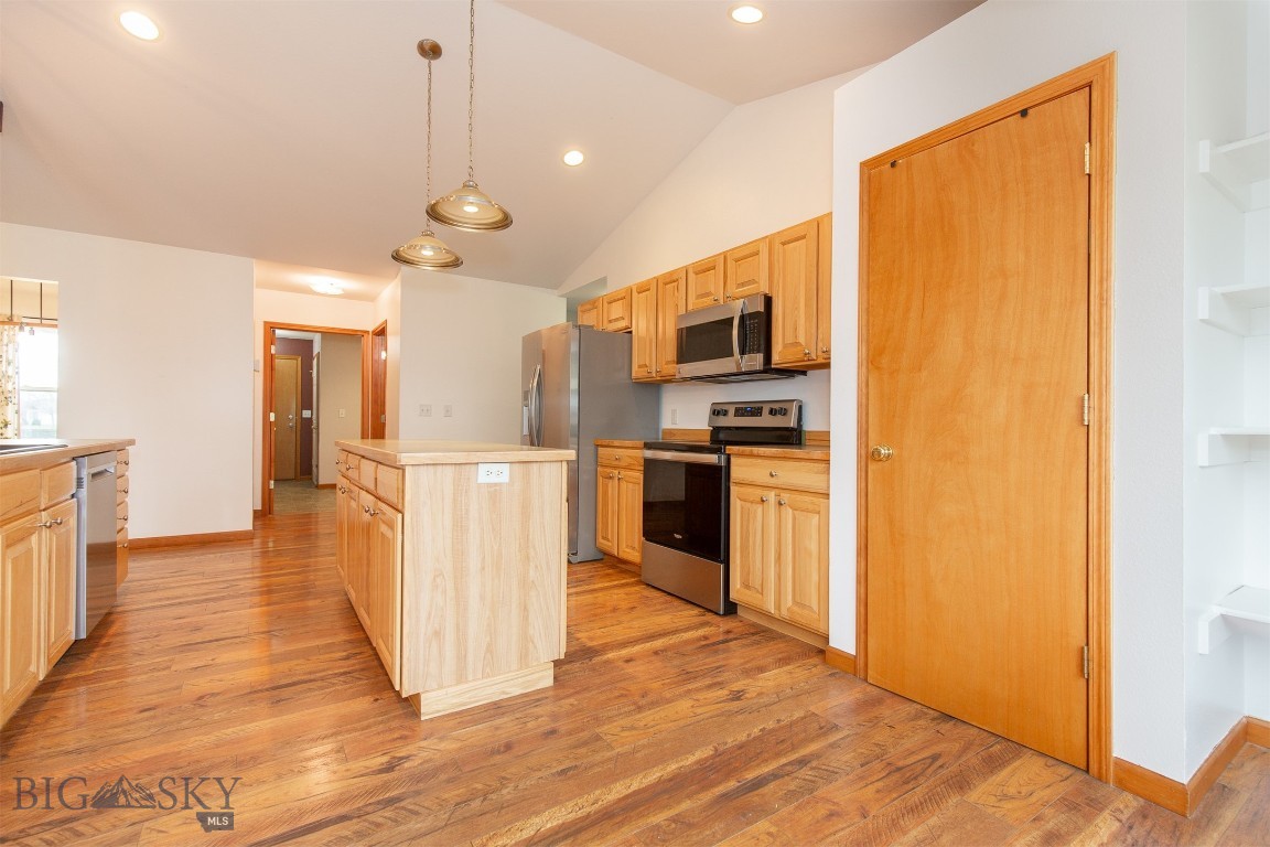 425 Red Barn Drive Property Photo 14