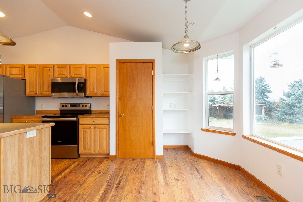 425 Red Barn Drive Property Photo 15
