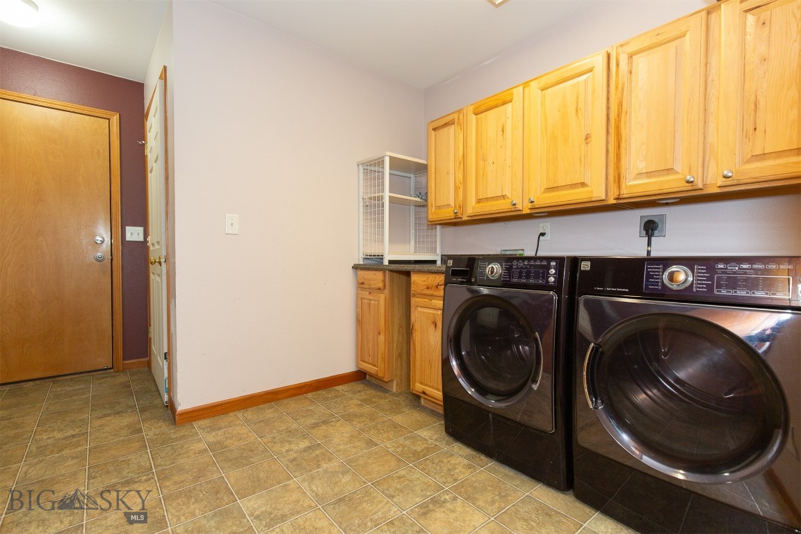 425 Red Barn Drive Property Photo 34