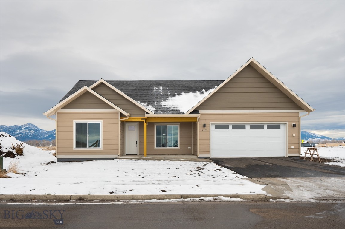 2217 Oriole Drive Property Photo 1