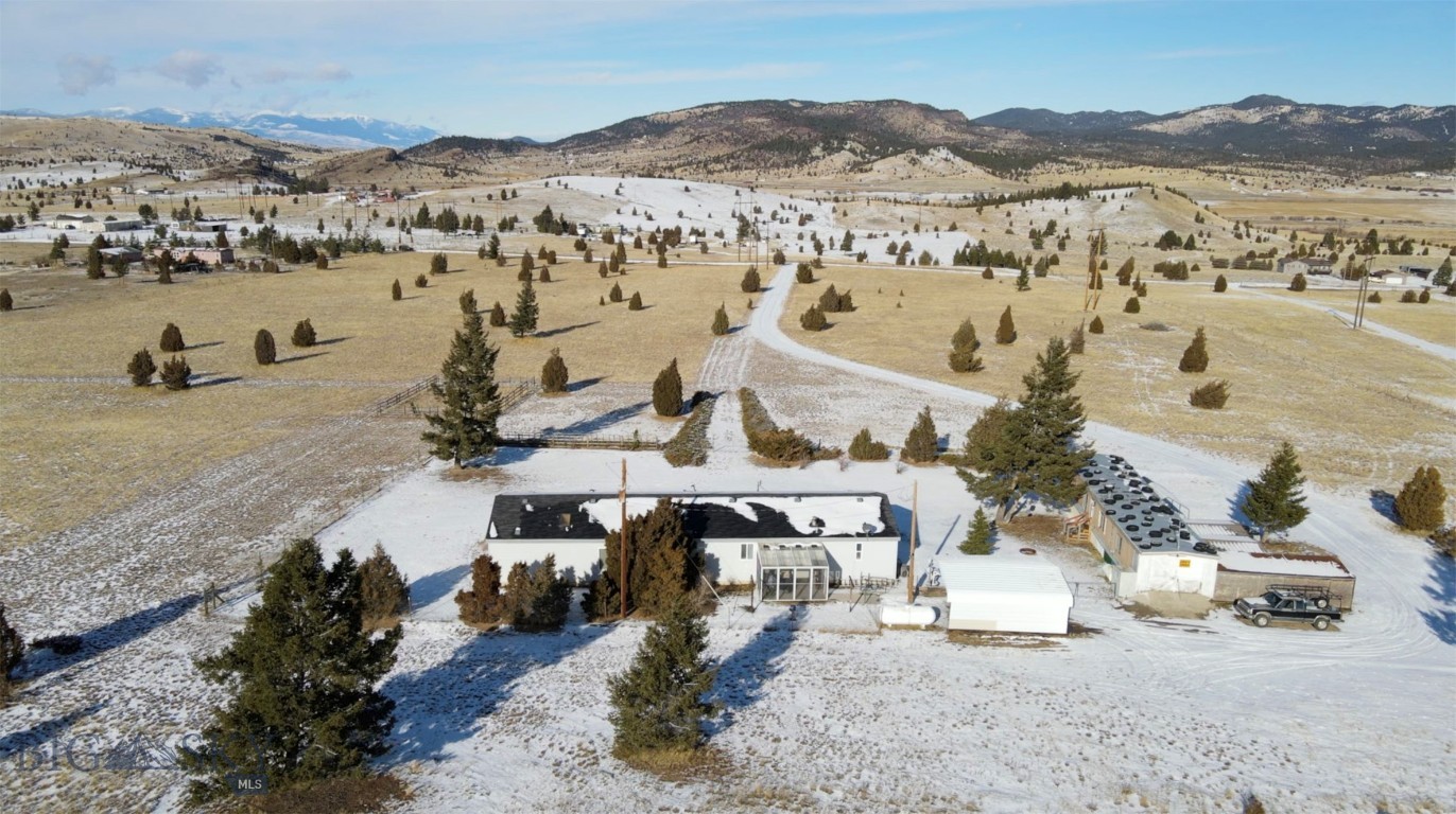 119050 Battle Ridge Road Property Photo 5