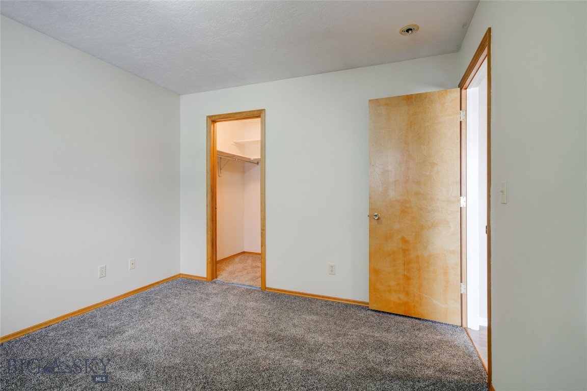 211 Quinella Street Property Photo 26