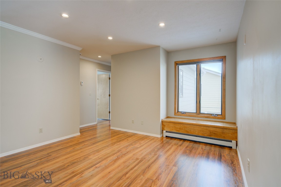 211 Quinella Street Property Photo 31