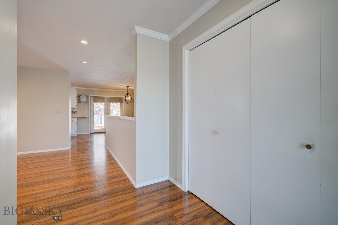 211 Quinella Street Property Photo 34