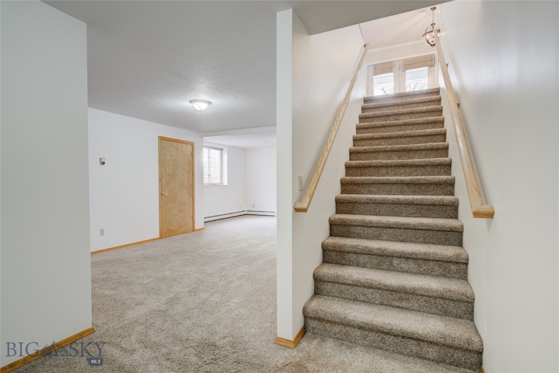 211 Quinella Street Property Photo 36
