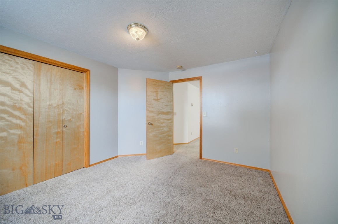 211 Quinella Street Property Photo 45