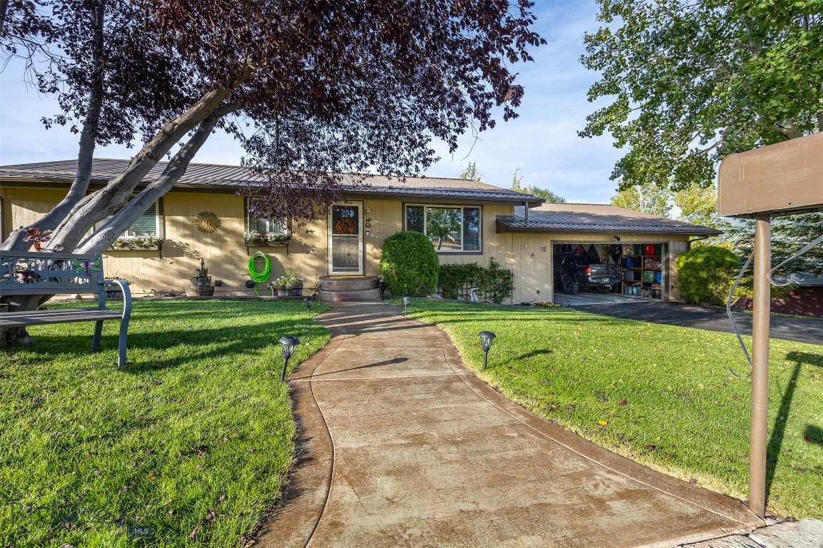 34 Mammoth Property Photo 4