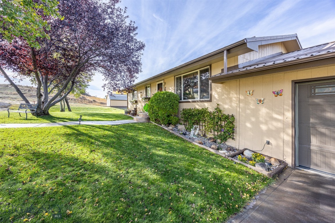 34 Mammoth Property Photo 6