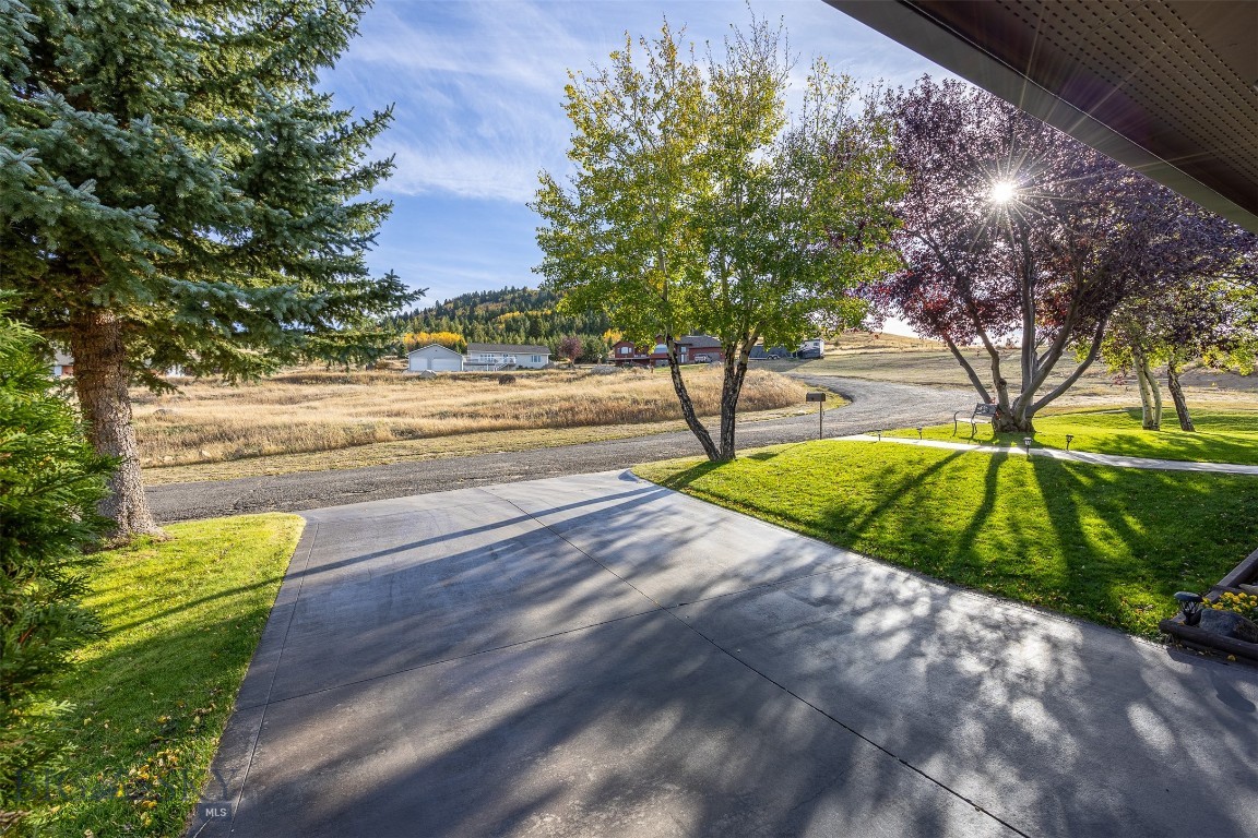 34 Mammoth Property Photo 8