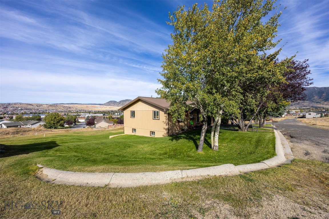 34 Mammoth Property Photo 39