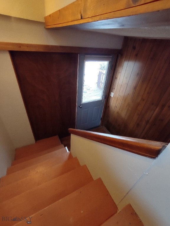 617 E Callender Street Property Photo 12