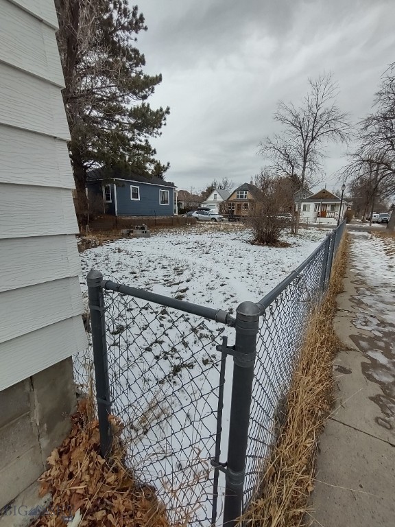 617 E Callender Street Property Photo 22