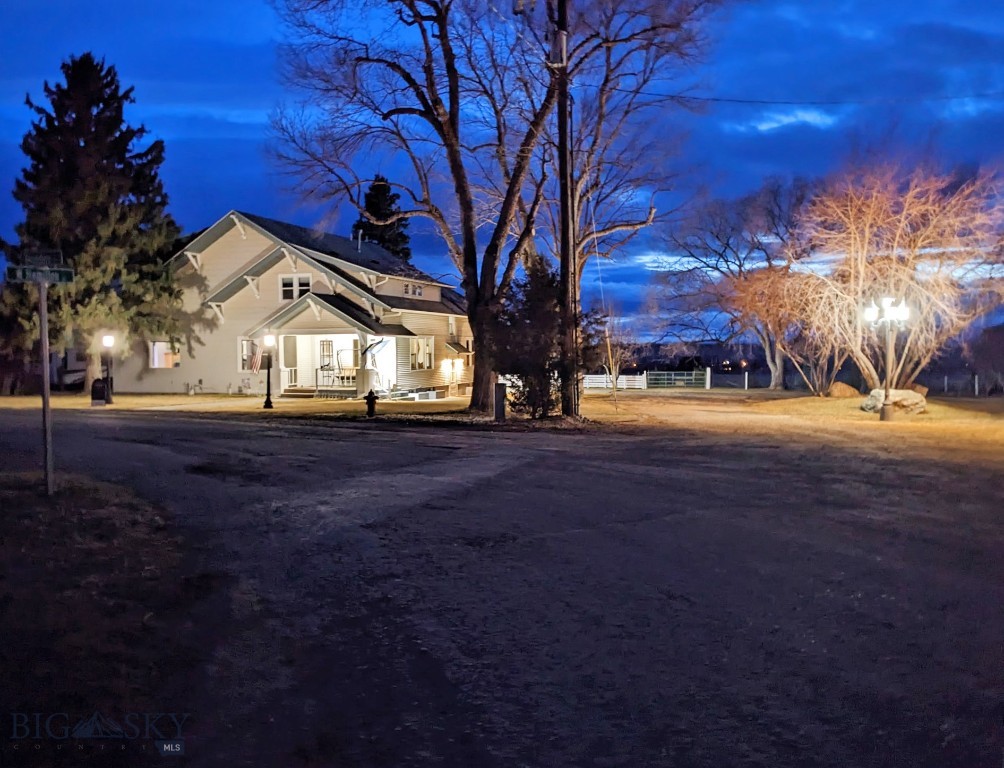 204 Boundary Street Property Photo 3