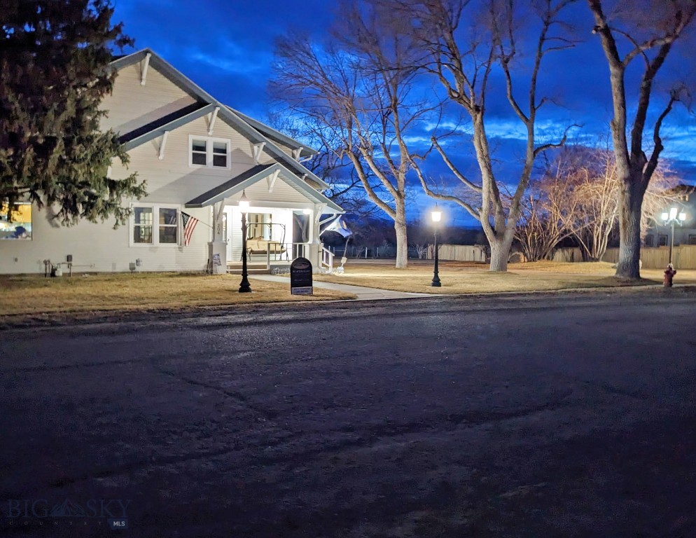 204 Boundary Street Property Photo 4