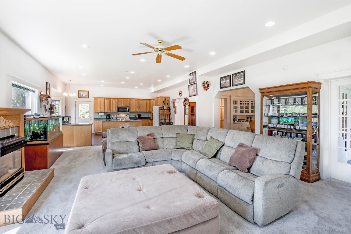 204 Boundary Street Property Photo 14