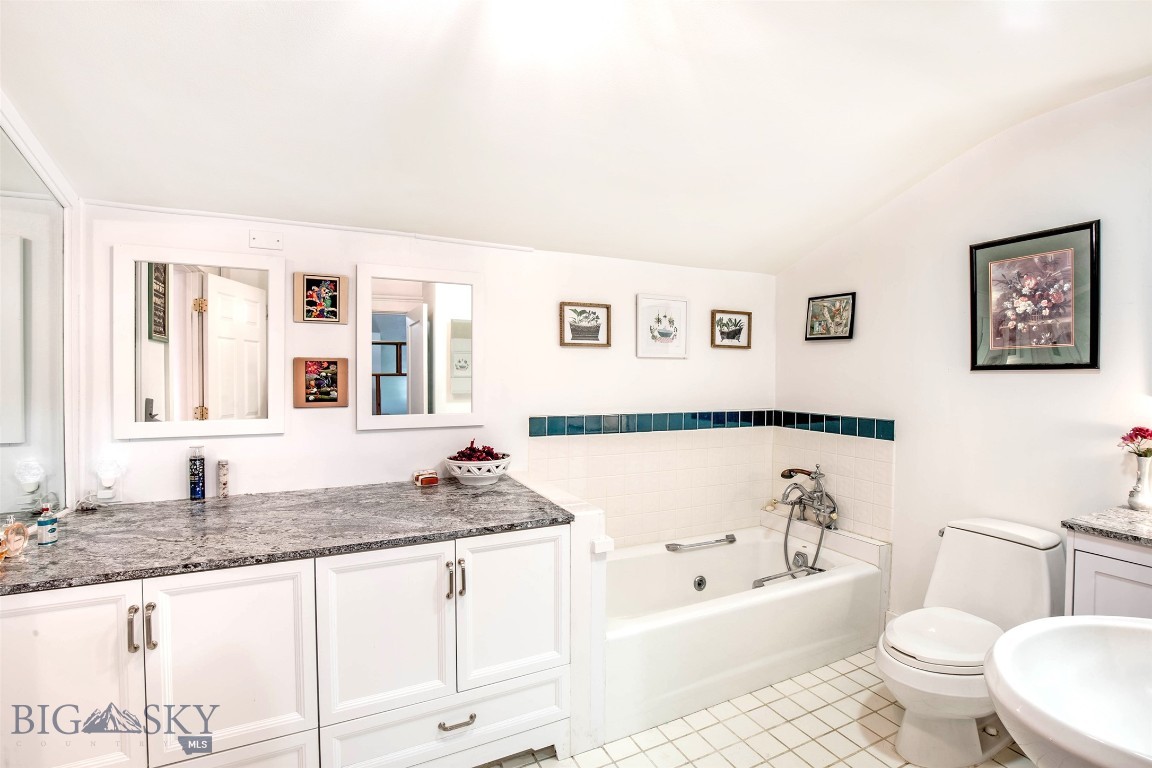 204 Boundary Street Property Photo 17