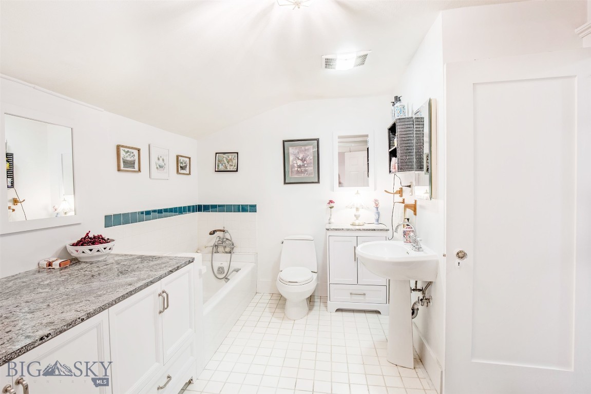 204 Boundary Street Property Photo 18