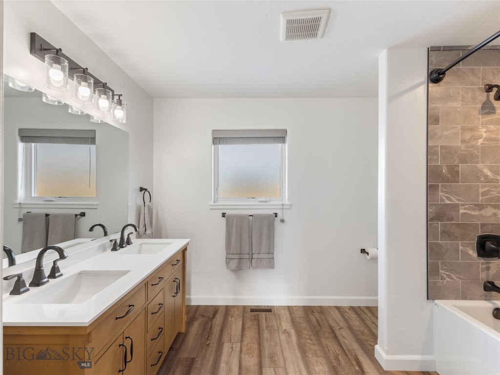 4 Sapphire Way Property Photo 24