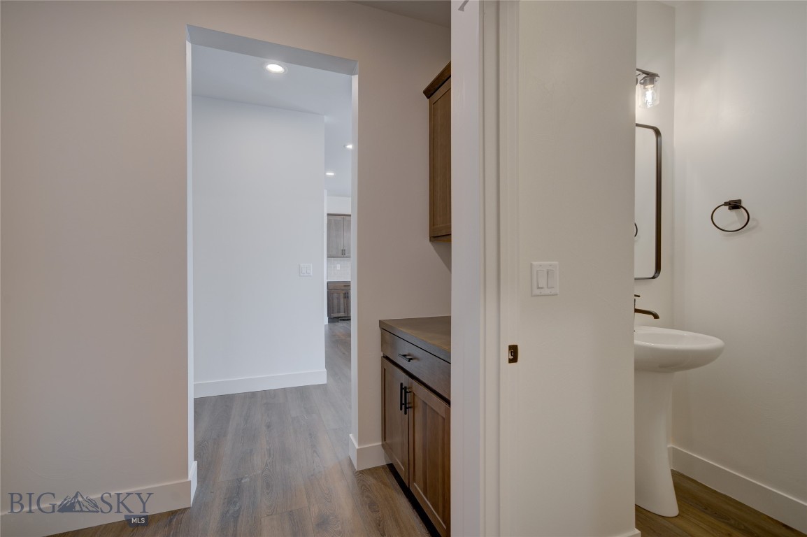 1510 Cyril Way Property Photo 5