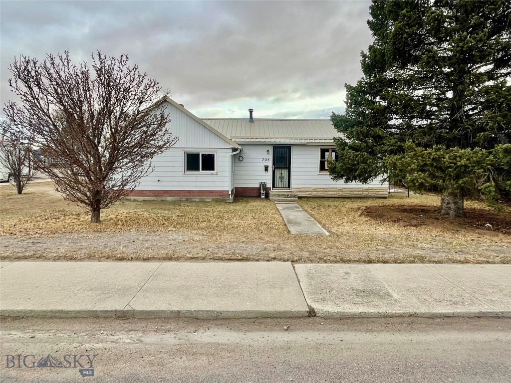 705 E Sebree Street Property Photo
