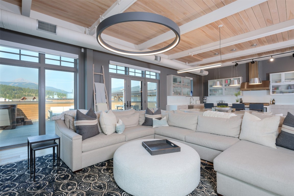 99 Town Center Avenue Unit R2 Property Photo 8