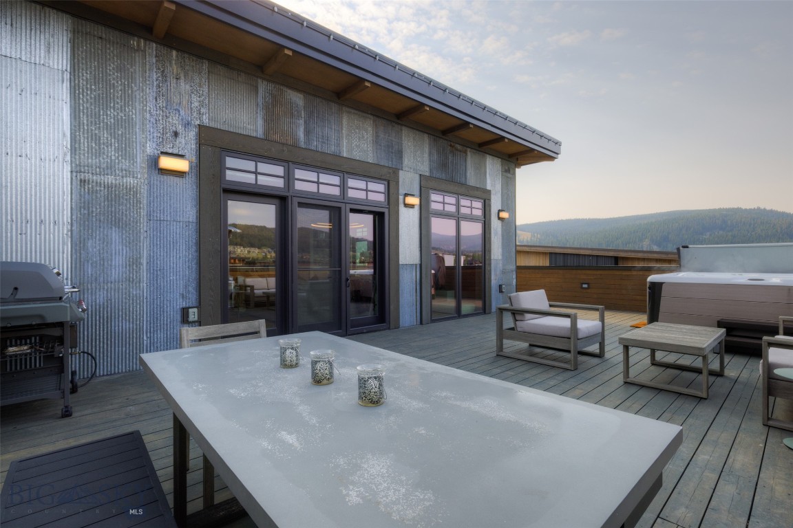 99 Town Center Avenue Unit R2 Property Photo 15