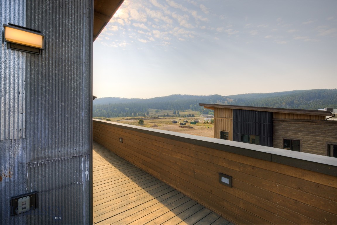 99 Town Center Avenue Unit R2 Property Photo 18