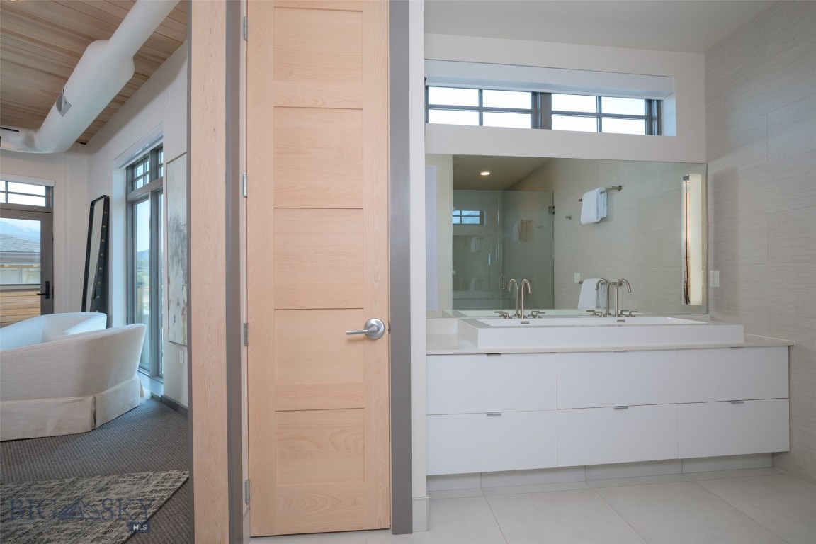 99 Town Center Avenue Unit R2 Property Photo 24