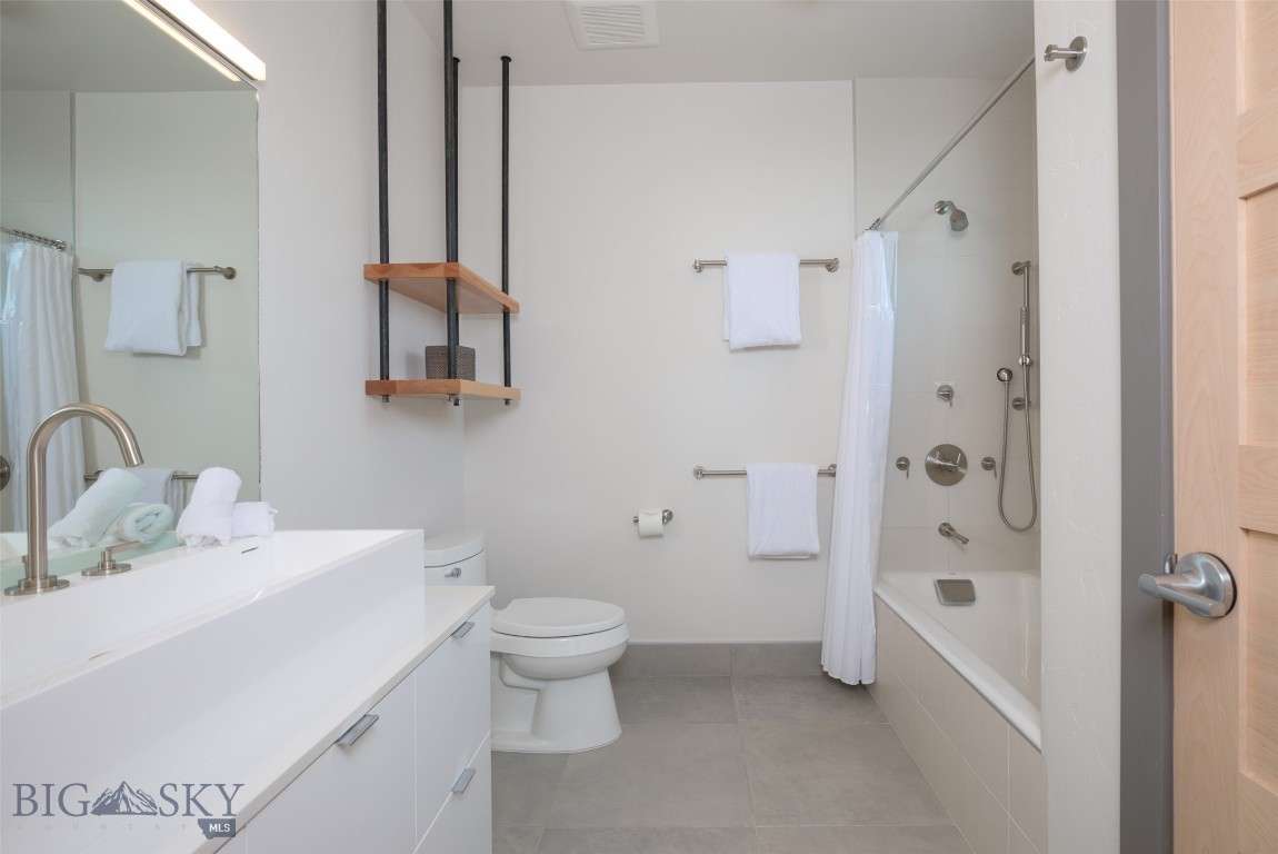 99 Town Center Avenue Unit R2 Property Photo 36