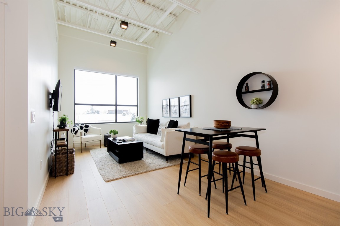 515 W Aspen Street 317 Property Photo 5