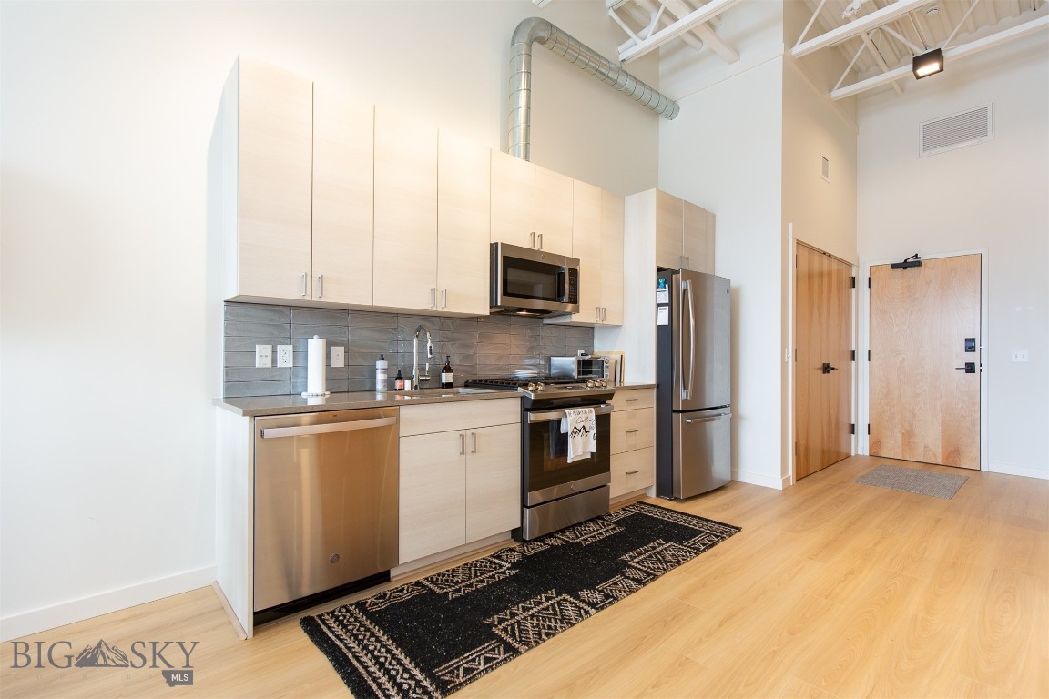 515 W Aspen Street 317 Property Photo 7