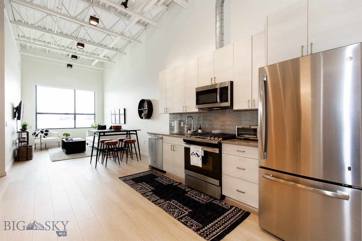 515 W Aspen Street 317 Property Photo 8