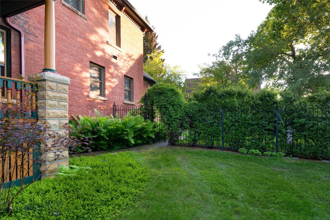 319 S 3rd Avenue Property Photo 46