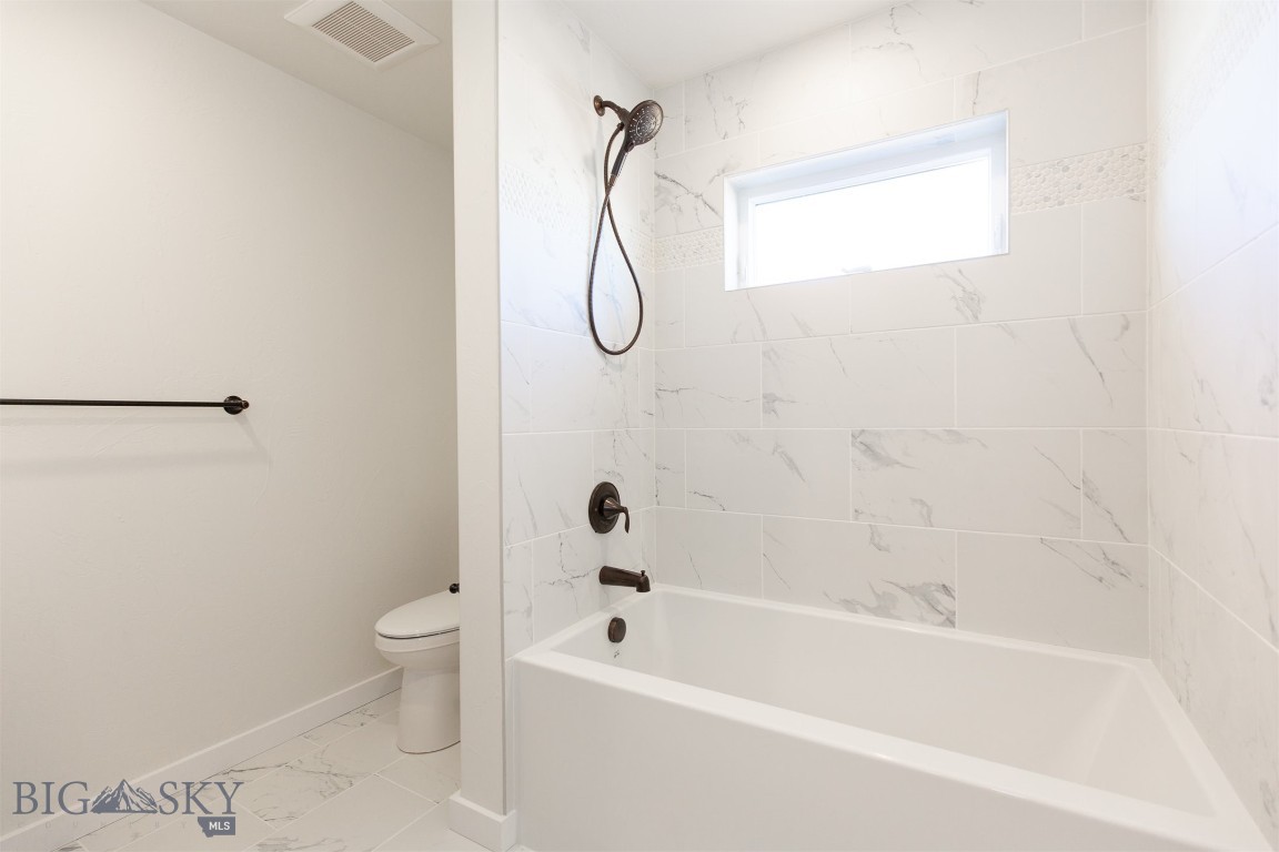 18 Turquoise Lane Property Photo 15